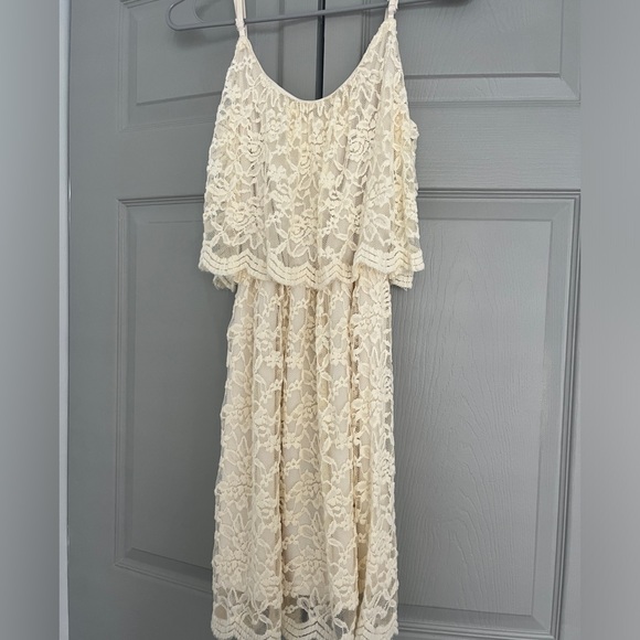 Altar'd State Dresses & Skirts - Cream Altard State Lace Summer Dress with Adjustable Straps Size Medium